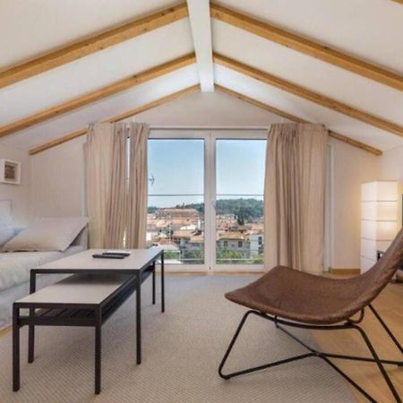 로비니 Sea View House Fontera 아파트 외부 사진